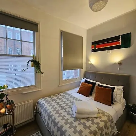 Beautiful And Spacious Flat Лондон Экстерьер фото