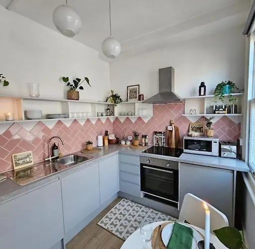Beautiful And Spacious Flat