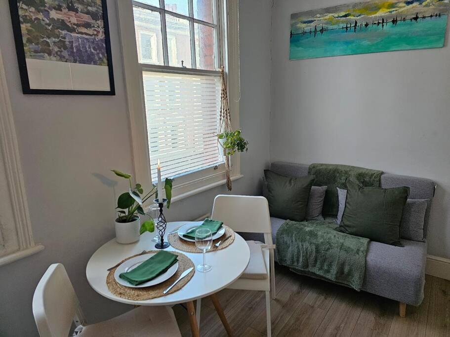 Beautiful And Spacious Flat Лондон